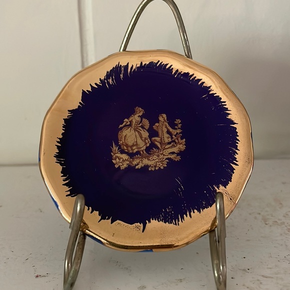 Limoges Other - FINAL SALE Limoges miniature. Stand included.